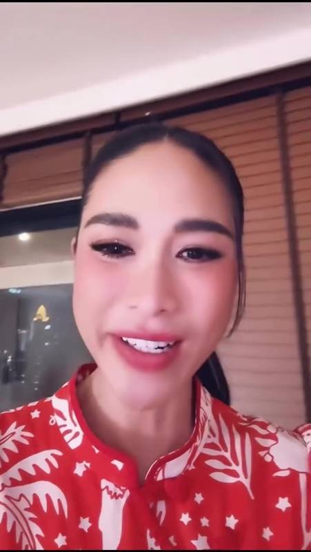 พลอย เฌอมาลย์ พาทัวร์คอนโดหรูกลางเมือง