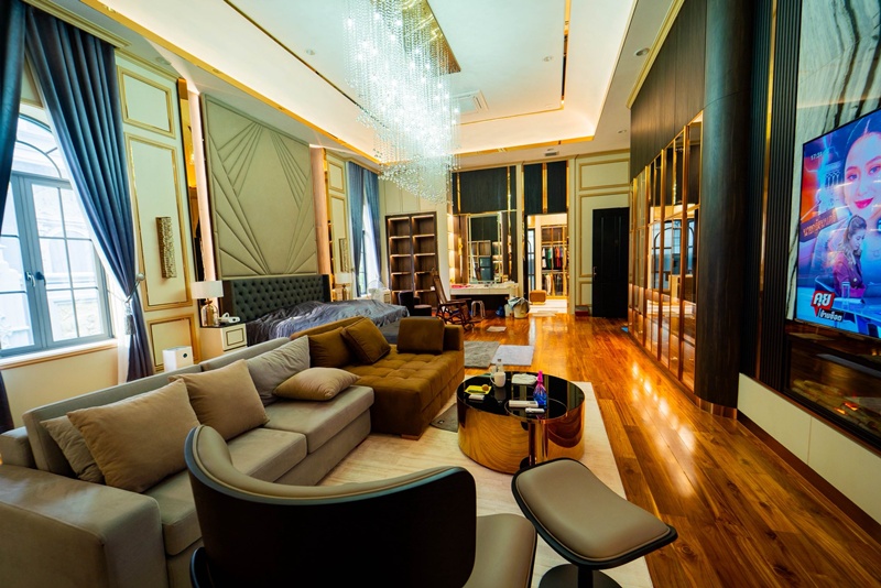 คฤหาสน์หรู