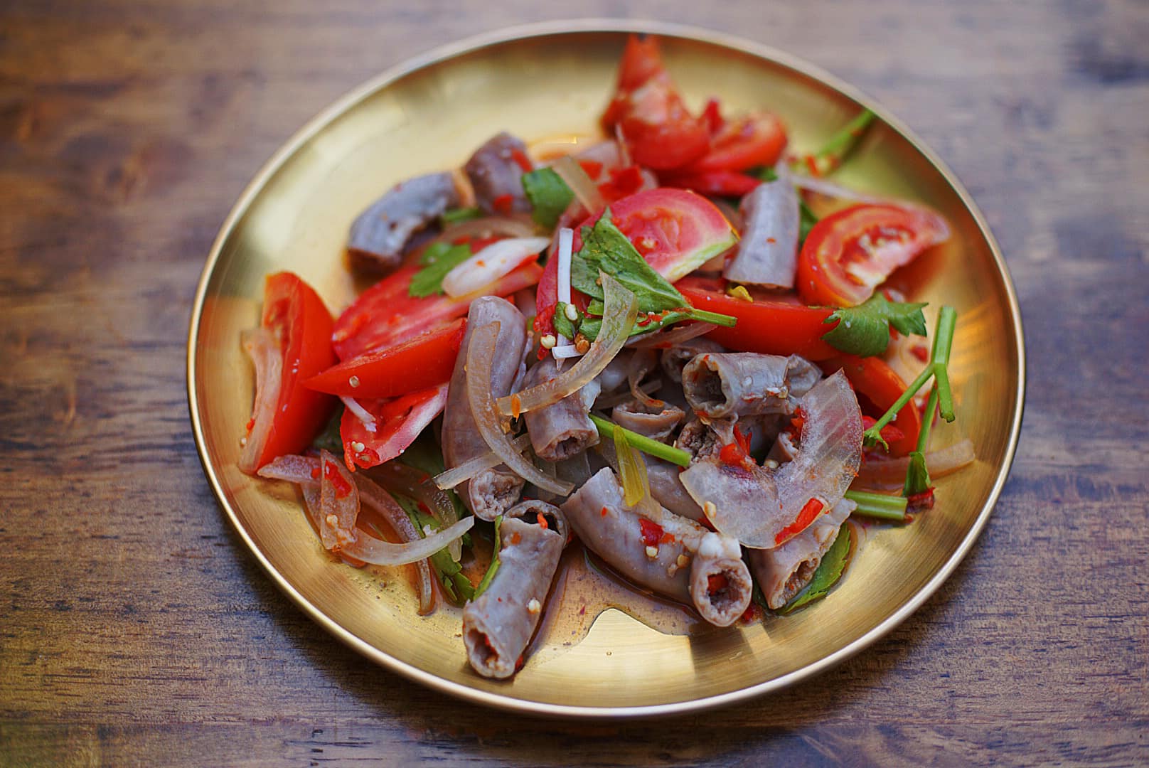 ไม่ว่าง ย่างอยู่