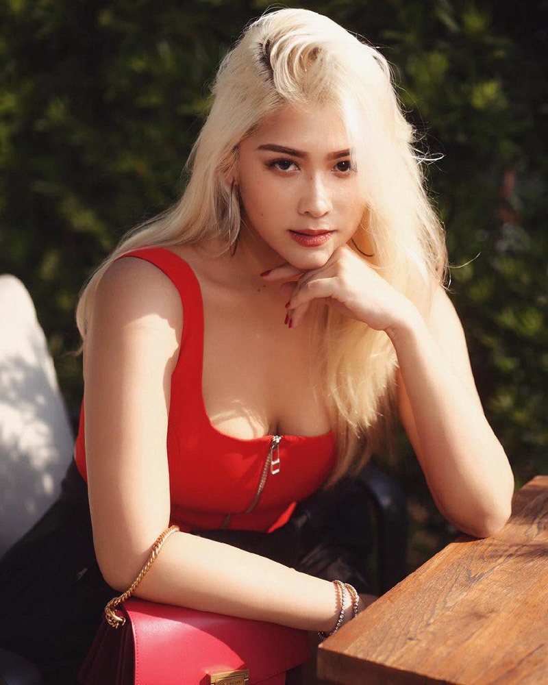 เพ็บ นัยน์ชนก