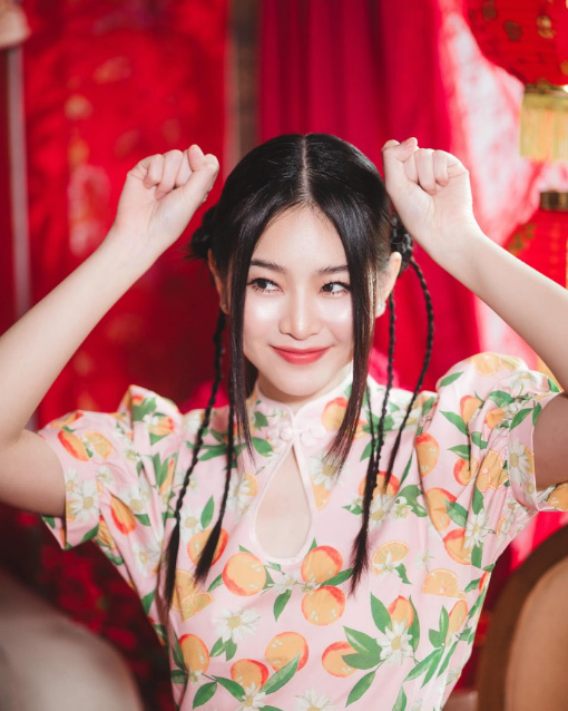 แอปเปิ้ล ลาภิสรา ชุดตรุษจีน แฟชั่นดารา