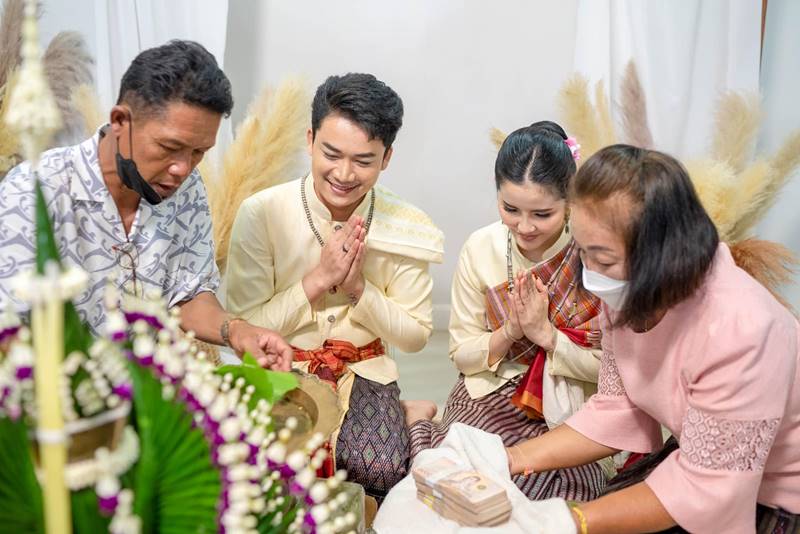 เบียร์ พร้อมพงษ์, หมิว ปรียาภัทร์