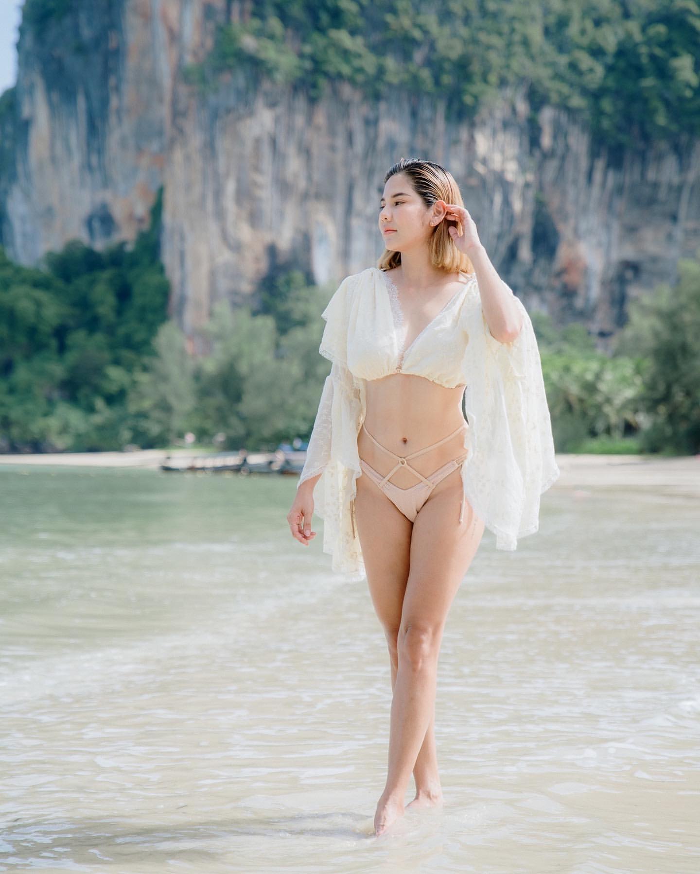 หมิว สิริลภัส