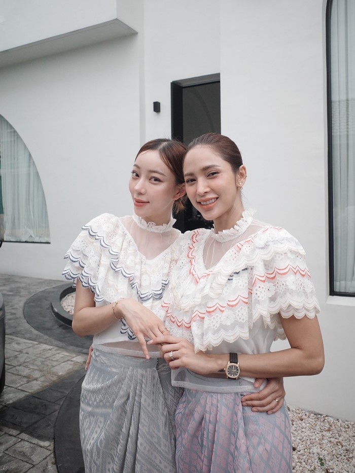  อุ้ม ลักขณา นิวเคลียร์ หรรษา ฉลองวันเกิดคุณแม่ม่วย สมปอง