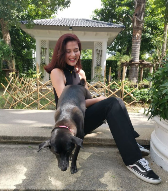 มารีญา พูลเลิศลาภ