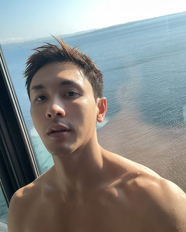 นัททิว สลัดผ้าอวดกล้ามแน่น