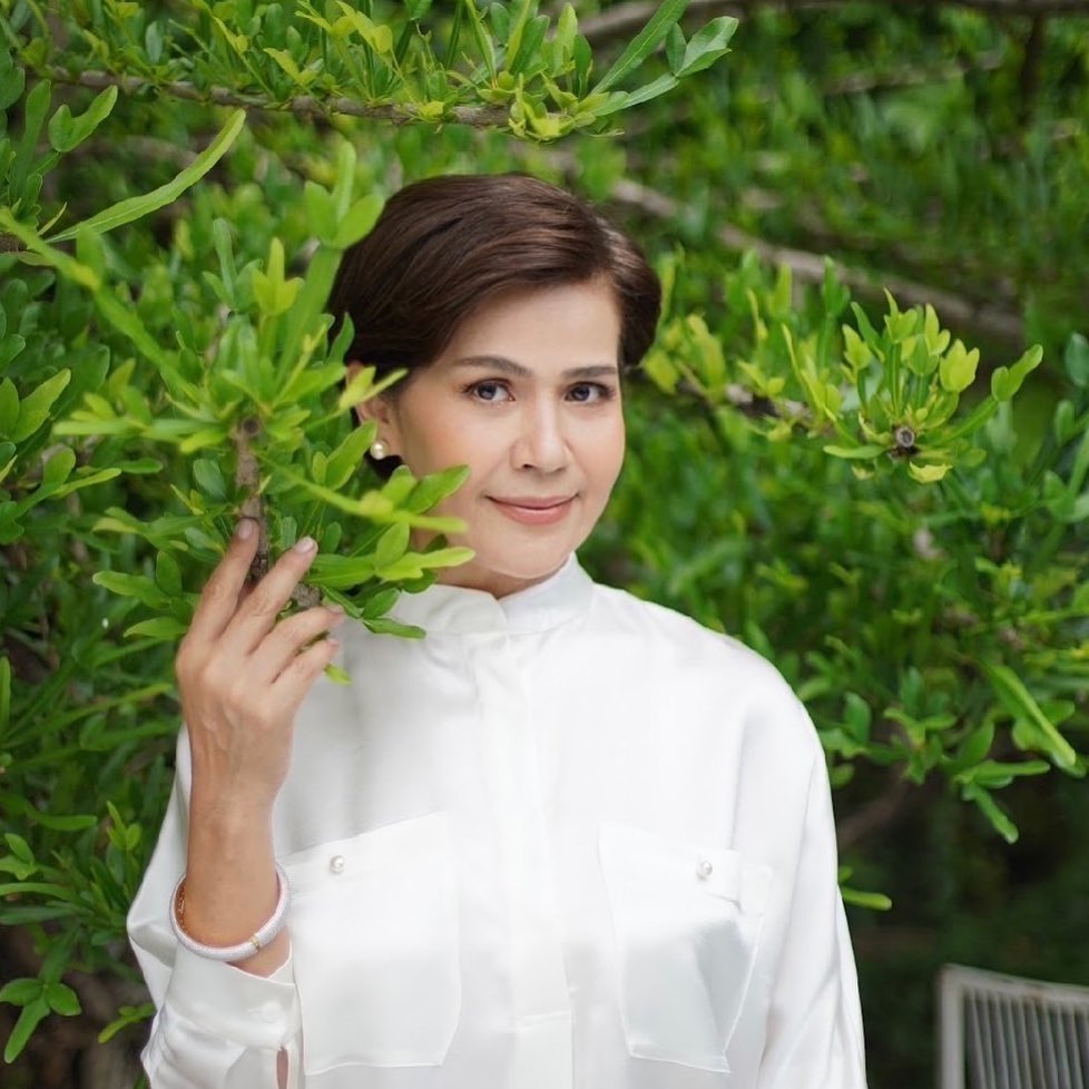 จอนนี่ นก จริยา