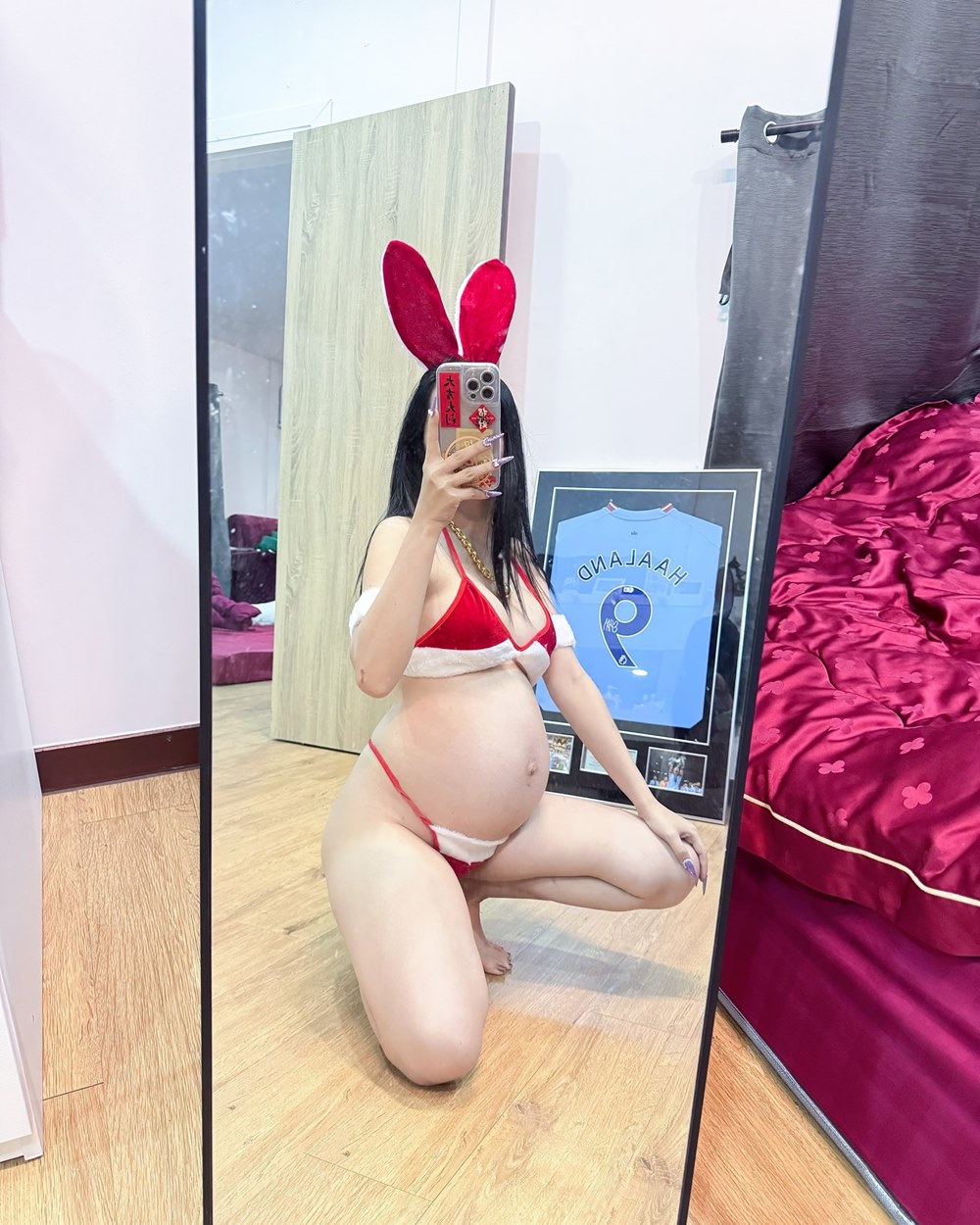 แม่น้ำหนึ่ง เซ็กซี่ในชุดบิกินี่ โชว์ท้องป่องเตรียมเป็นแม่ลูก 4