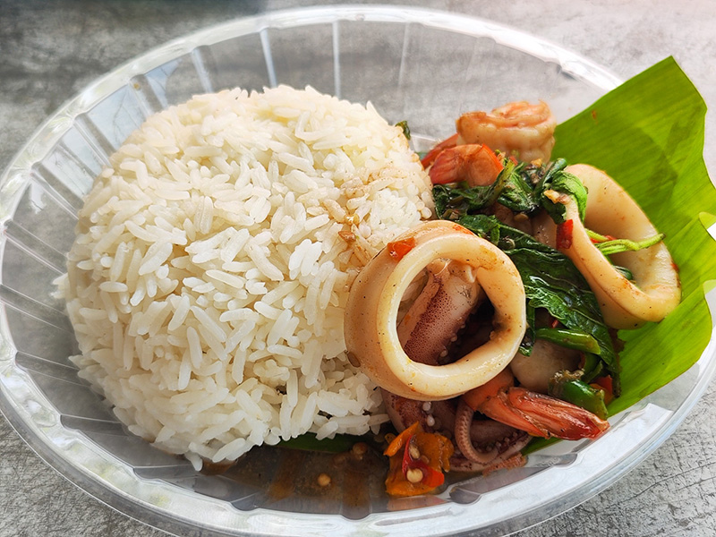 ร้านเมนูไข่เจียวปู เหลาริมทาง วัดบางปิ้ง