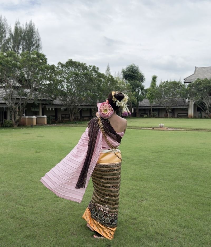 นุ่น วรนุช แต่งชุดไทยสไตล์ล้านนา 