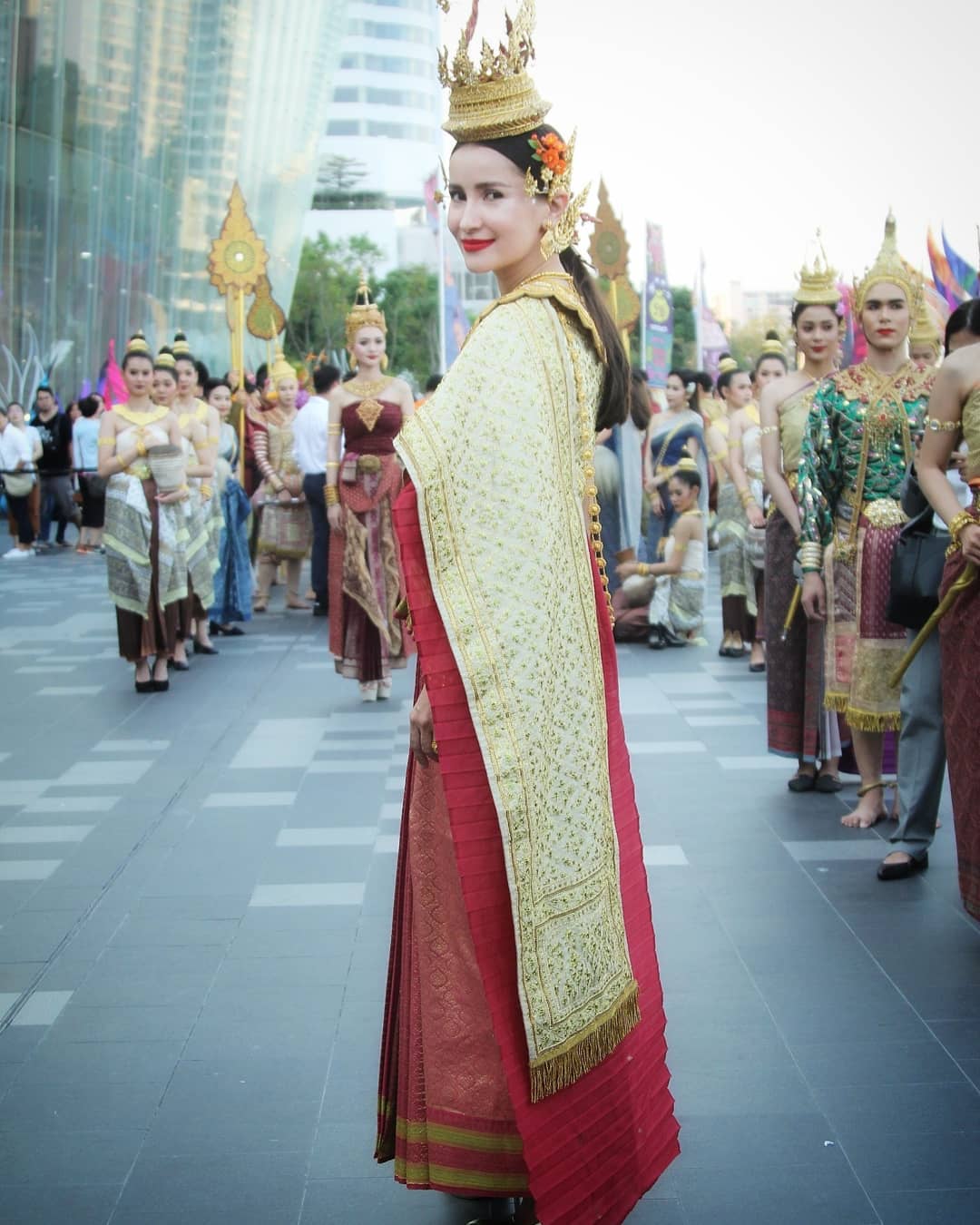 แอน ทองประสม