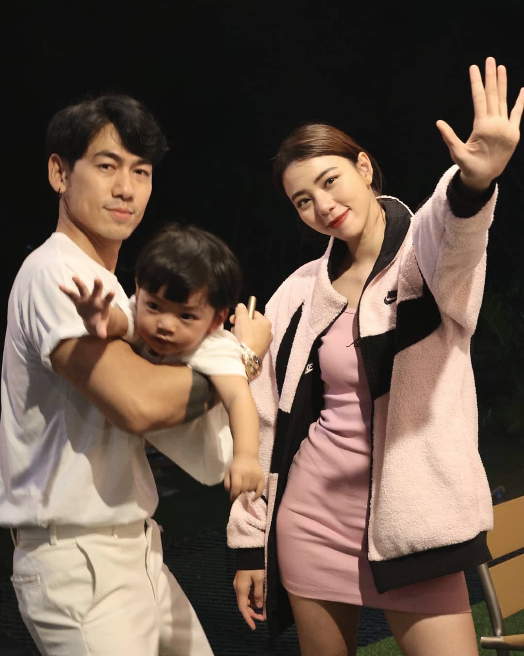 ดีเจเพชรจ้า
