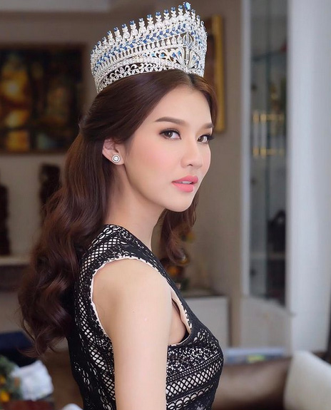 จุ๊บจิ๊บ ธนพร