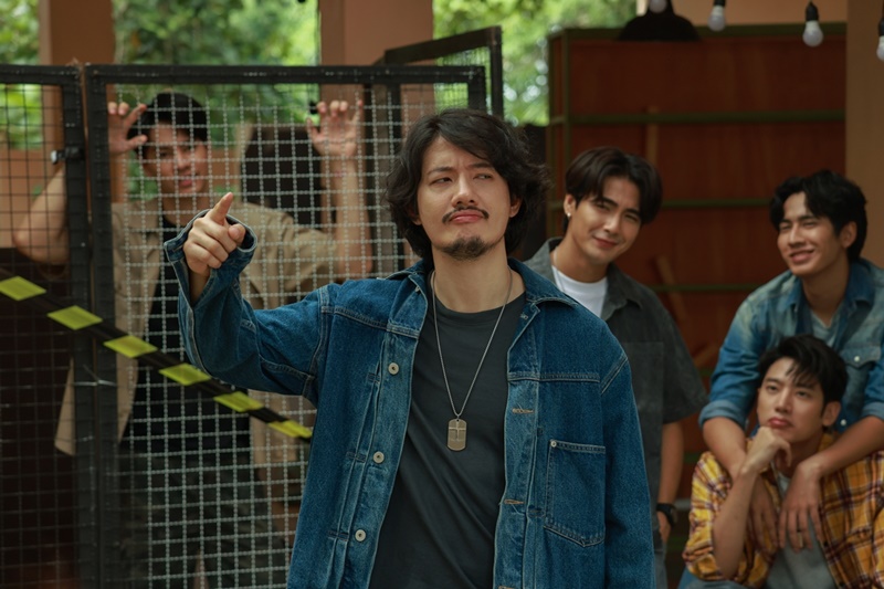  7 ประจัญบาน นักแสดง