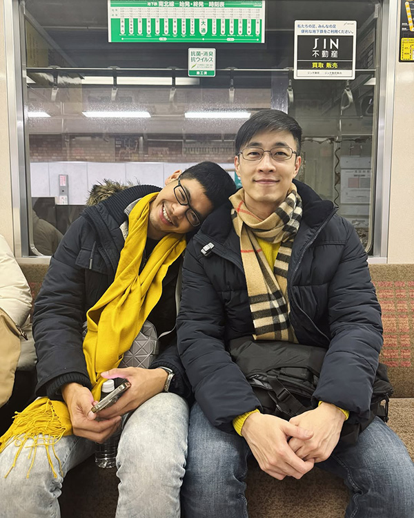 หมอปิแอร์ ควง ไก่ ภาษิต ฉลองวันเกิด