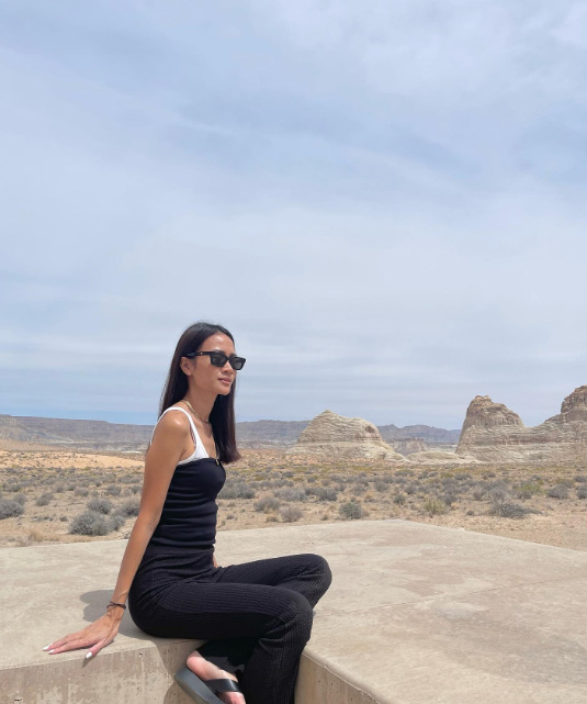 เจนนี่ ว่าที่เจ้าสาว อเล็กซ์ เรนเดลล์ เปิดประวัติสาวหน้าเก๋ โปรไฟล์เริด หวานใจนักแสดงหนุ่ม