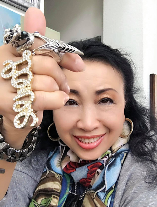 ดารุณี กฤตบุญญาลัย ประวัติ