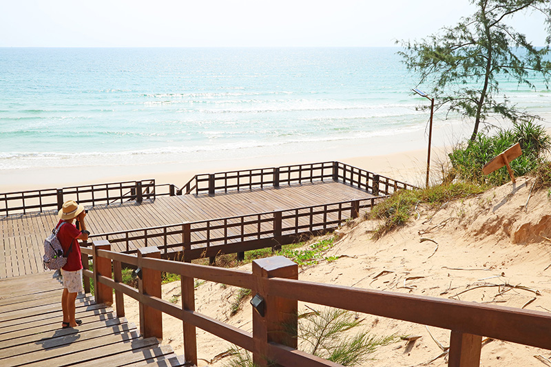 เนินทรายงาม ที่เที่ยวปะทิว