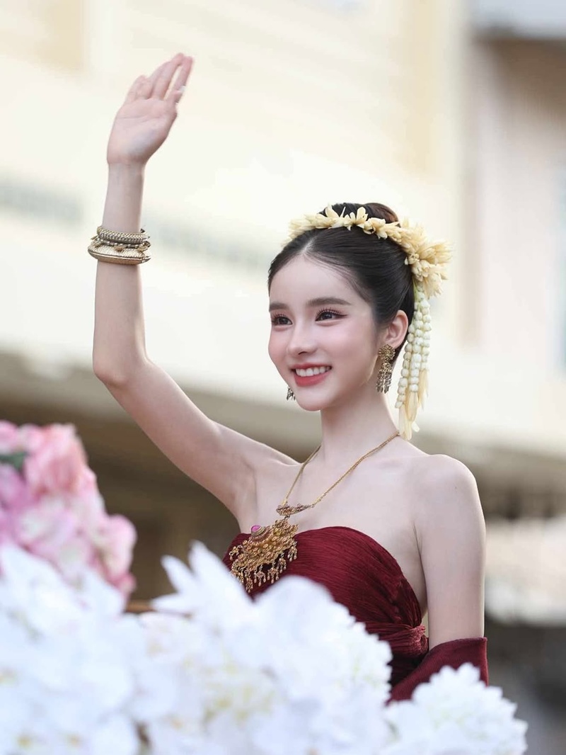 โยชิ รินรดา