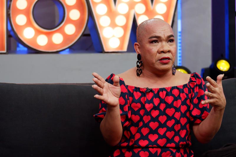 อรชร เชิญยิ้ม