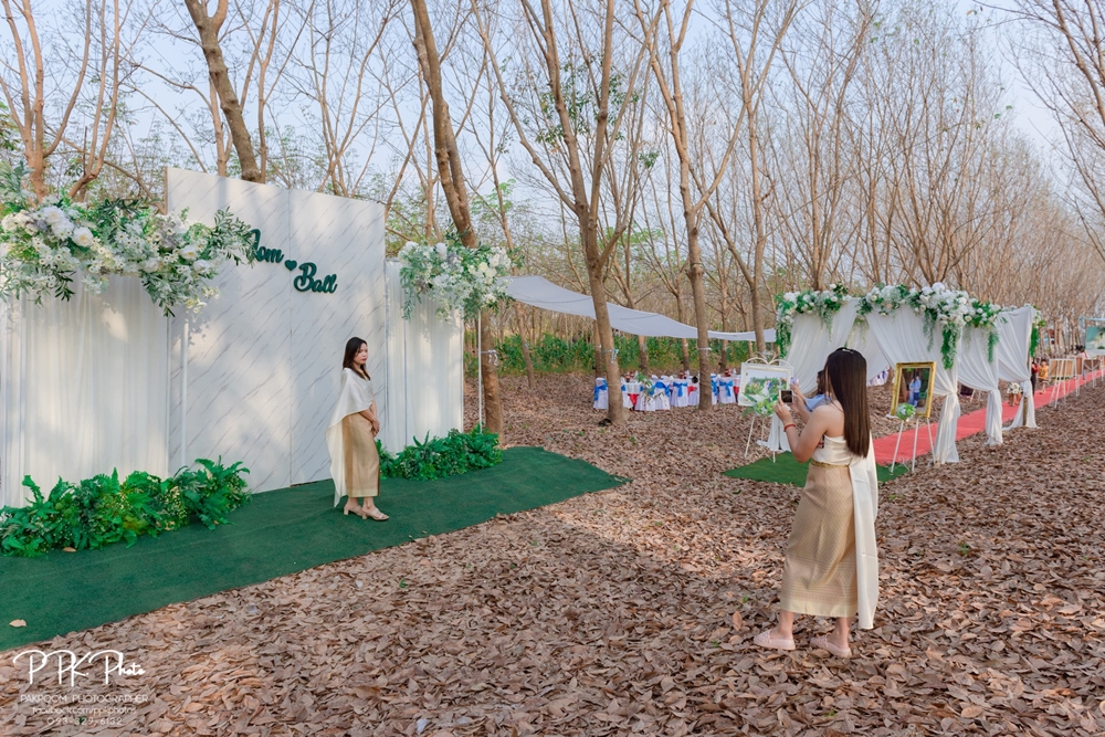 งานแต่งในสวนยาง