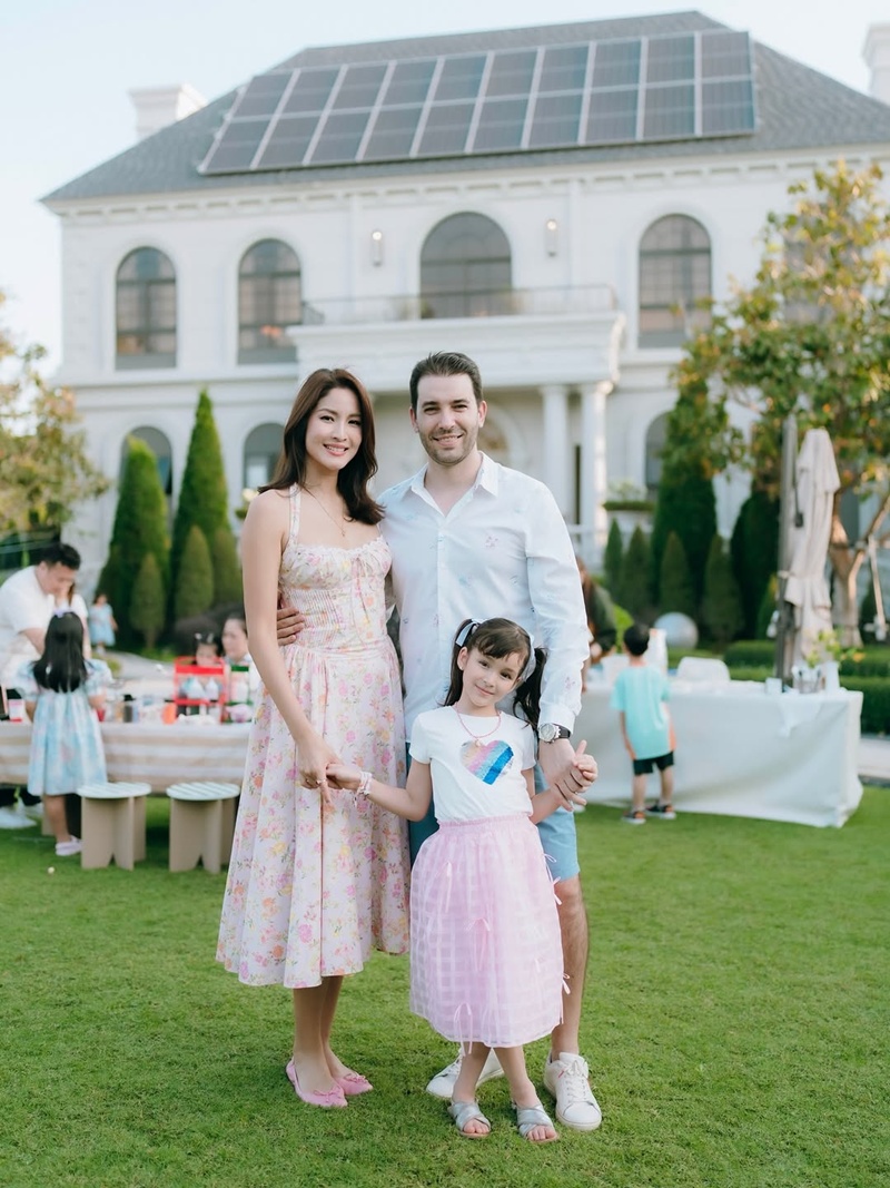 กวาง ฟ้ารุ่ง