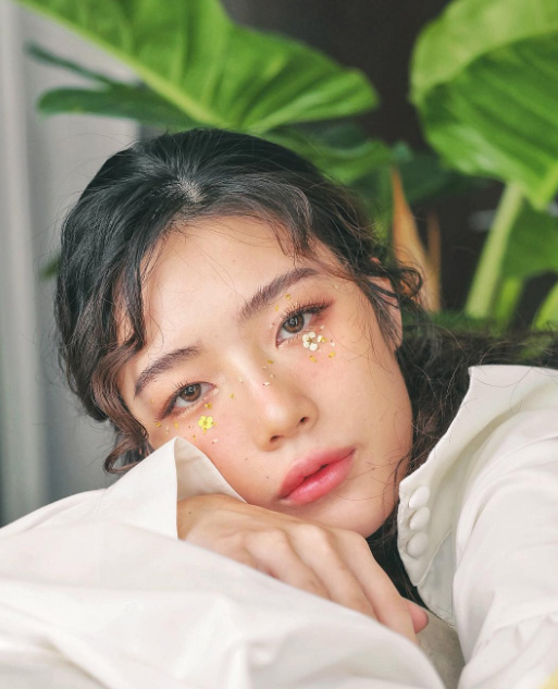 หลิน มชณต ประวัติ