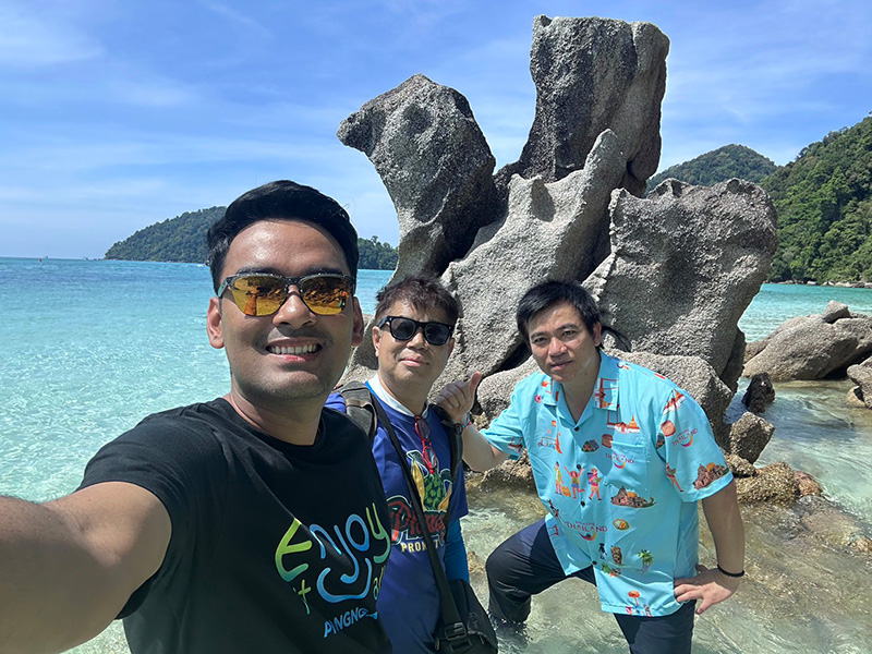 หินแม่ไก่