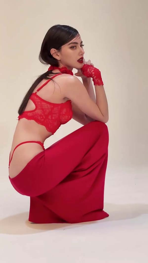 ใหม่ ดาวิกา