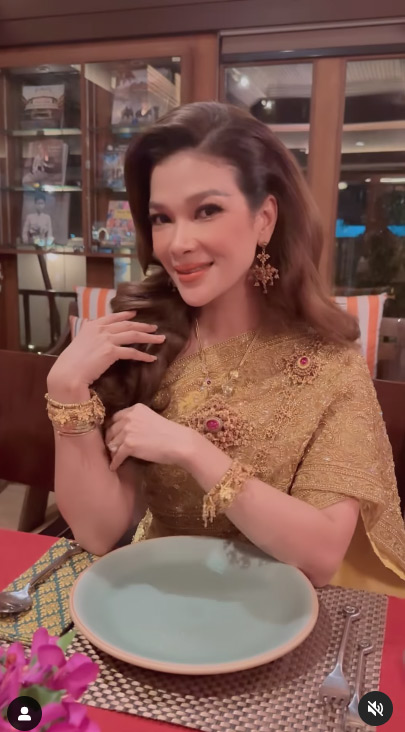 วันเกิดเอ๋ พรทิพย์ 