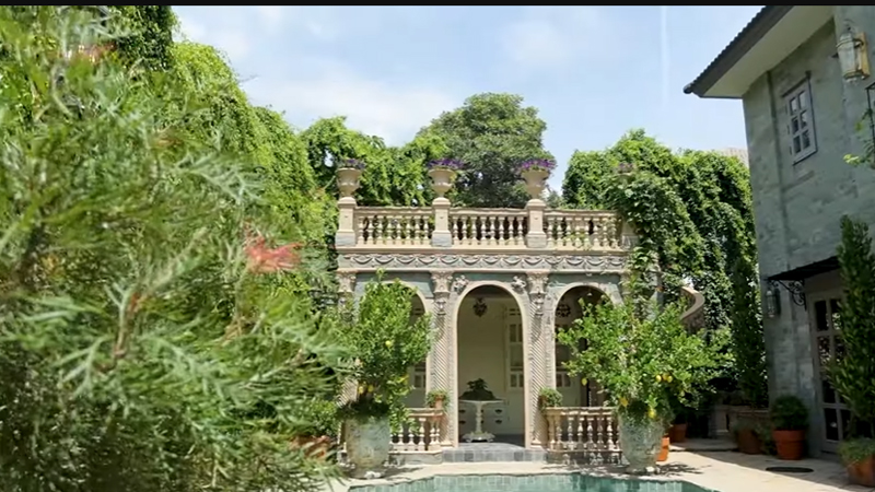 บ้าน ชมพู่ อารยา