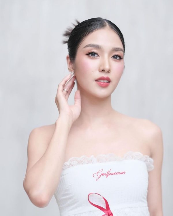 เฟิร์น นพจิรา