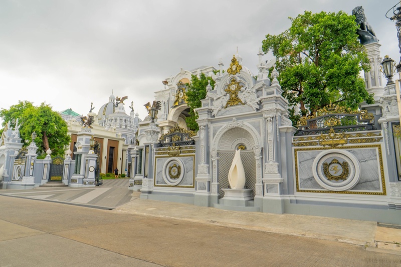 คฤหาสน์หรู