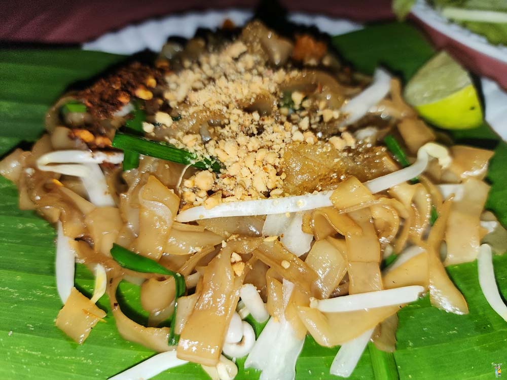 ผัดไทยเตาถ่าน