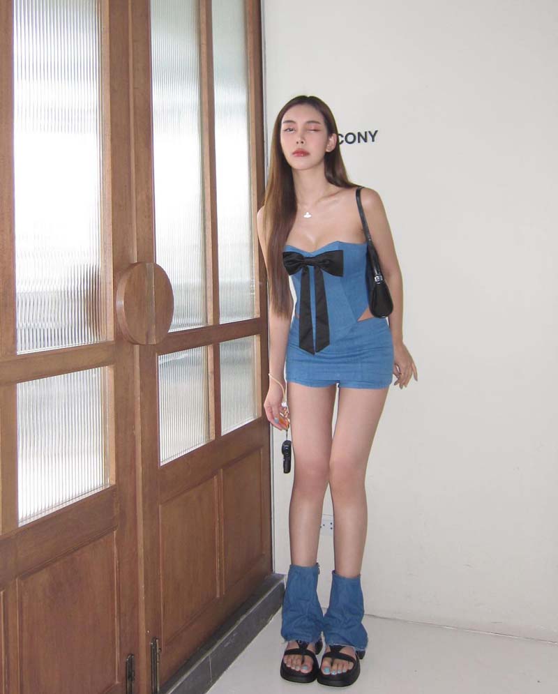 พลอยทราย รวิสรา