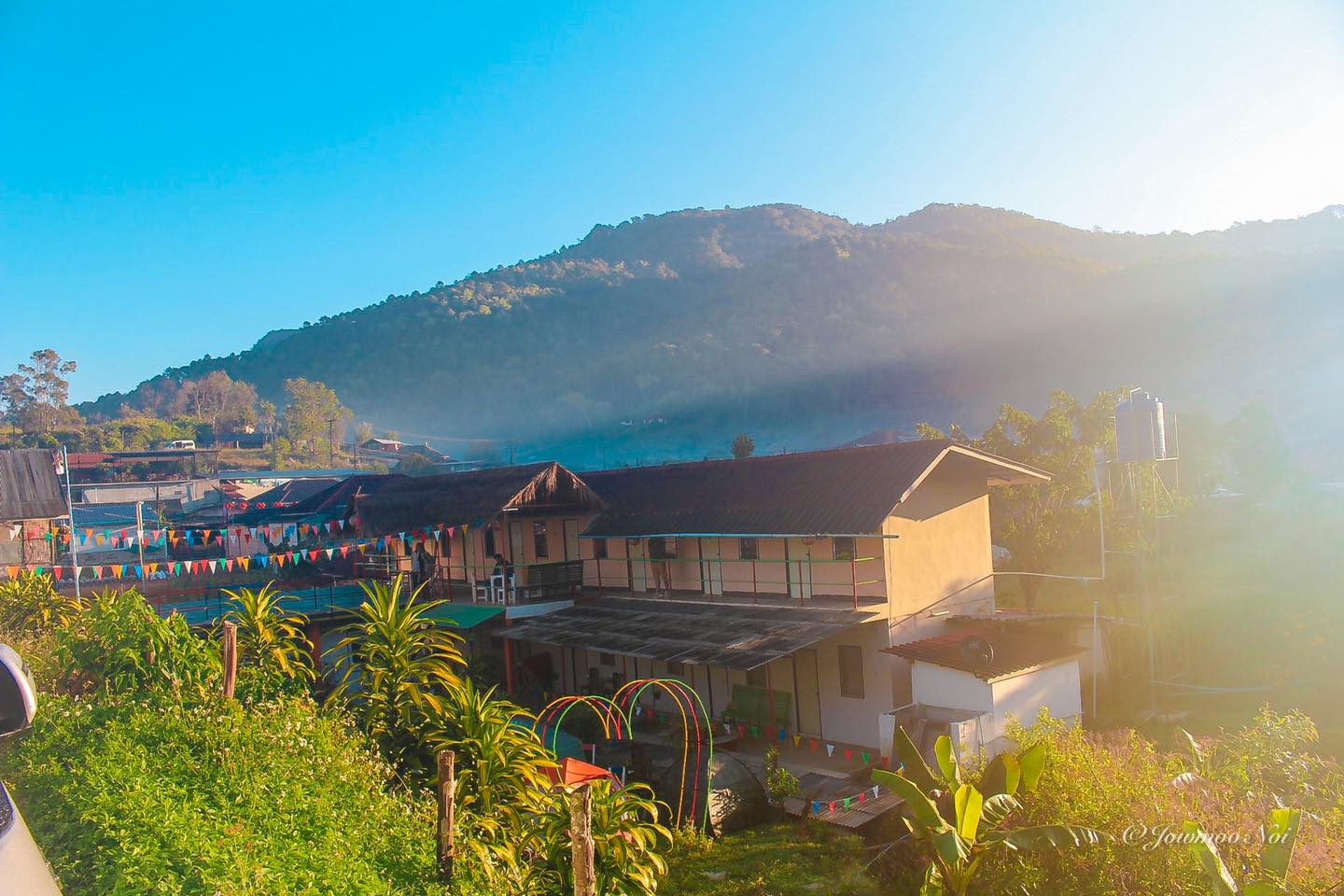 บ้านรักไทย