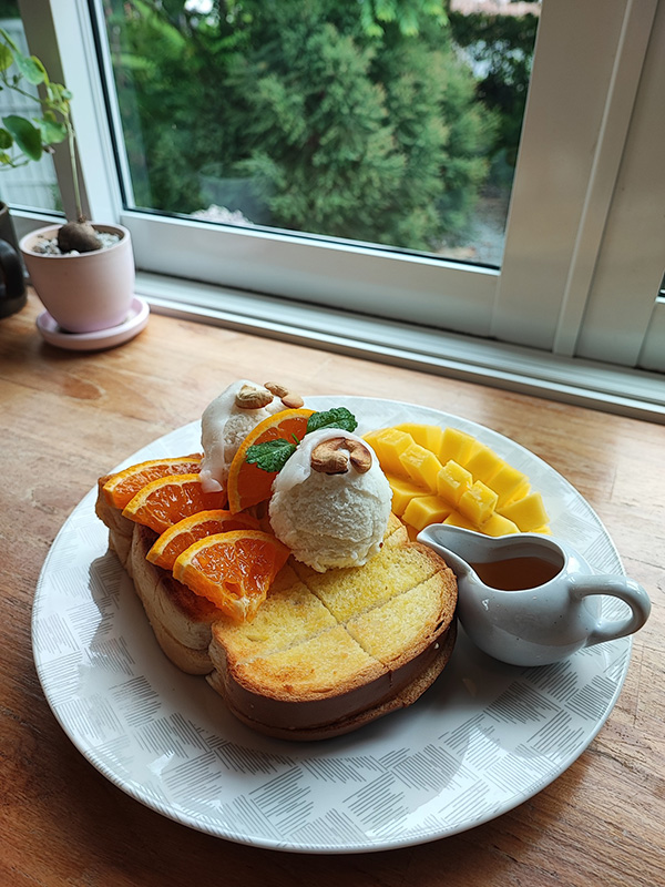 White House Cafe in the garden อาหาร