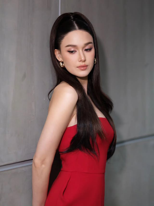 แจ็คกี้ ชาเคอลีน