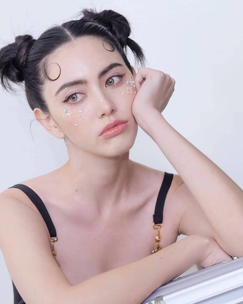 ใหม่ ดาวิกา