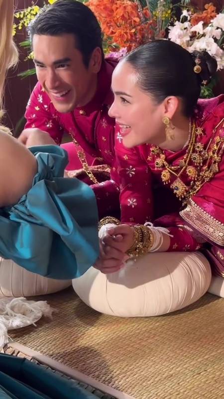 พี่เอ ศุภชัย ใส่ซองงานแต่ง ณเดชน์ - ญาญ่า