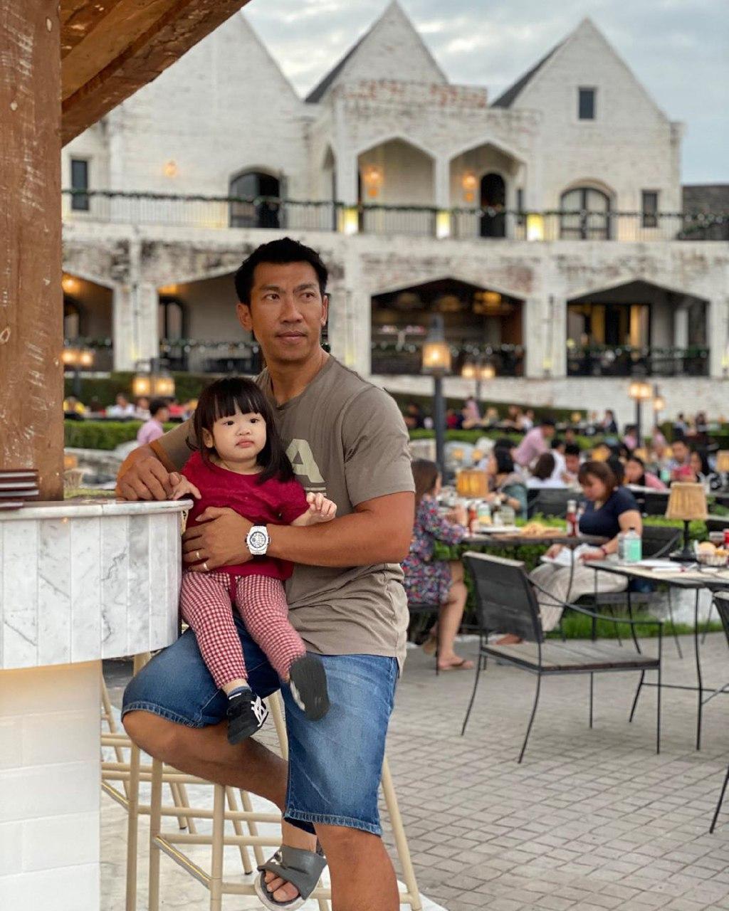 บอล ภราดร