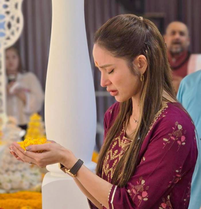 อุ้ม ลักขณา 