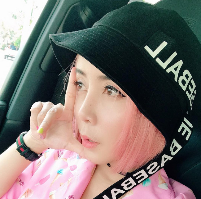 หนึ่ง บางปู ประวัตินักร้องลูกทุ่งสาว จากแม่ค้าออนไลน์สู่นักธุรกิจเสริมความงาม 100 ล้าน