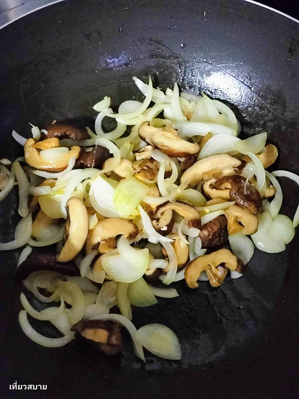 เต้าหู้ไข่ผัดผงกะหรี่ใส่เห็ดหอม เมนูเต้าหู้ไข่ อาหารไทย สูตรอาหาร