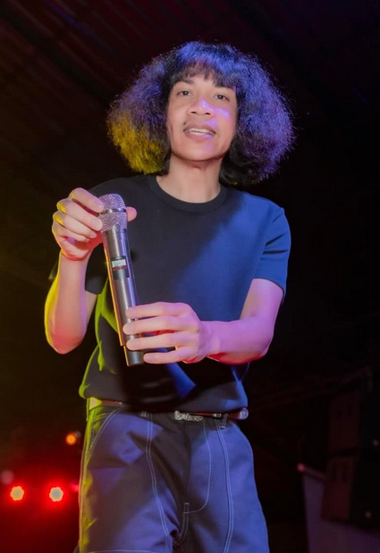 ส่องภาพ ปุ้ย L.กฮ. สมัยหนุ่ม ๆ ลุคผมสั้น คมเข้มไม่เบา