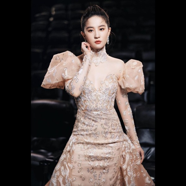 หลิวอี้เฟย ประวัติ Liu Yi Fei ดาราจีน มู่หลานเวอร์ชั่นคนแสดงจริง 4371