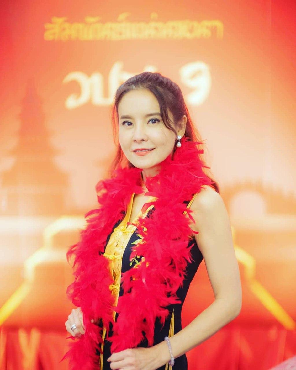 อุ๋ย มณีรัตน์