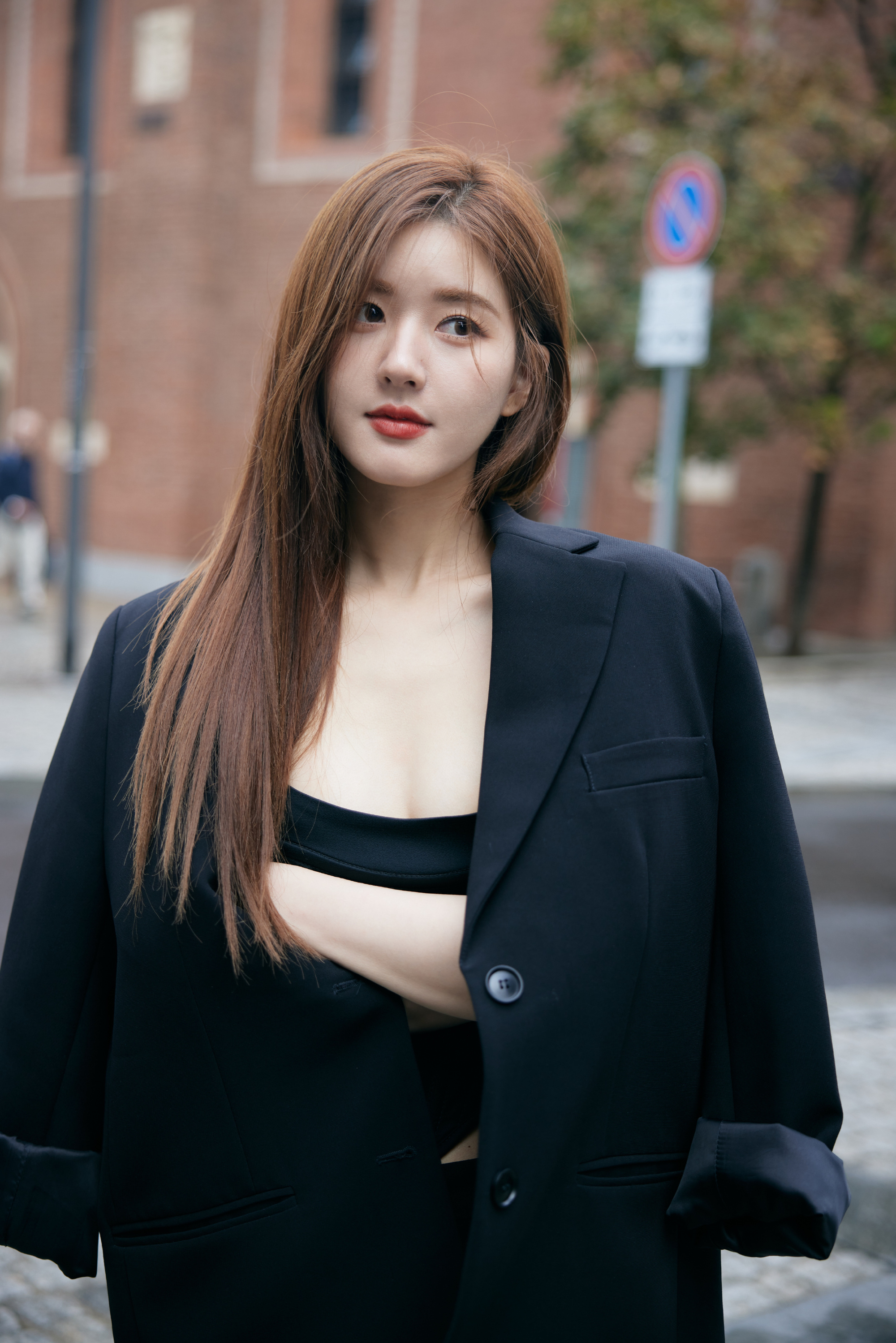 จ้าวลู่ซือ