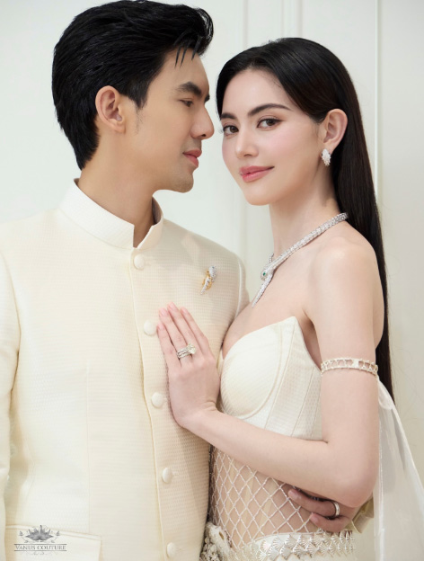 ใหม่ ดาวิกา