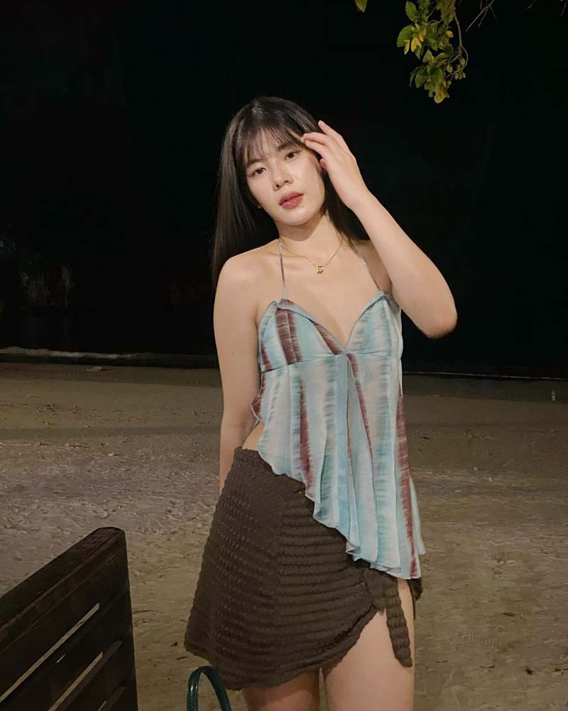 วีรยา จาง